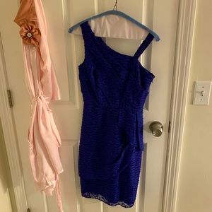 Tahari size 0 dress, worn once! Dry cleaned after it was worn.